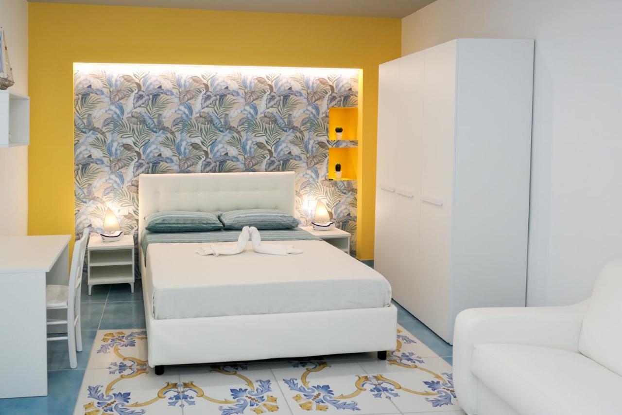 Cristianzerotre Suite Naples Exterior photo