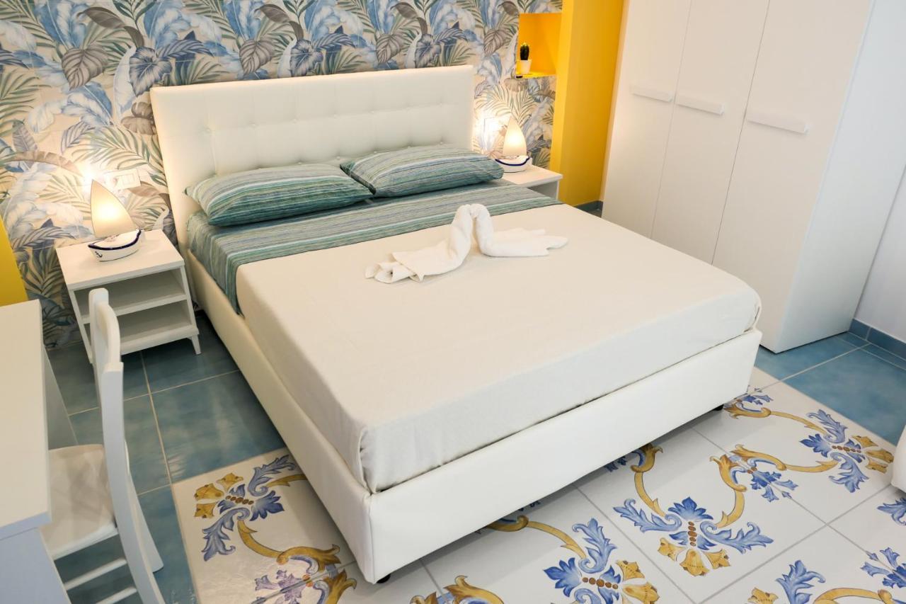 Cristianzerotre Suite Naples Exterior photo
